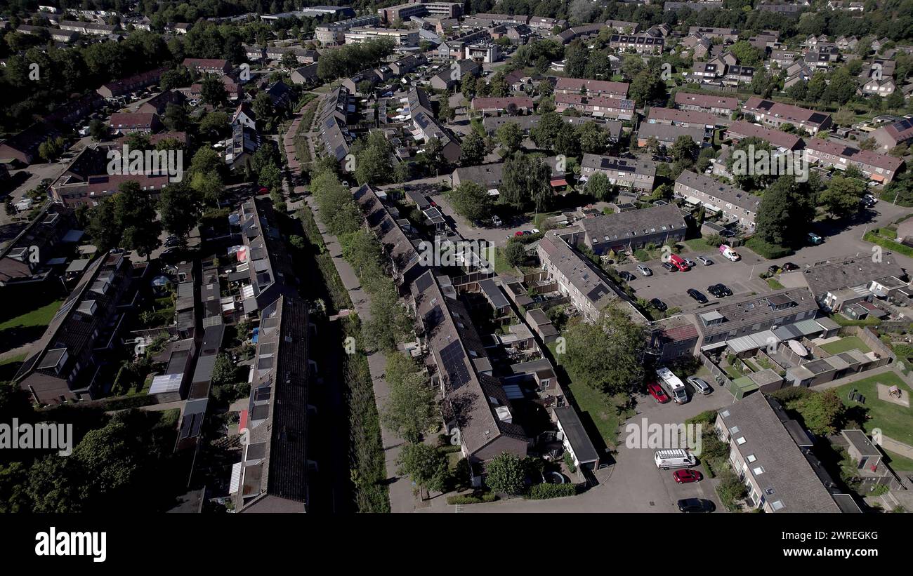 Paesaggio olandese periferia di campagna aerea quartiere residenziale di una piccola città Foto Stock