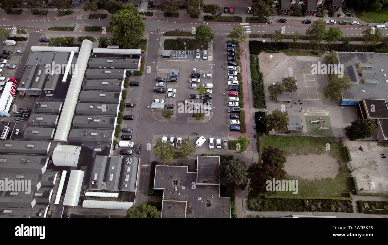 Paesaggio olandese periferia di campagna aerea quartiere residenziale di una piccola città Foto Stock