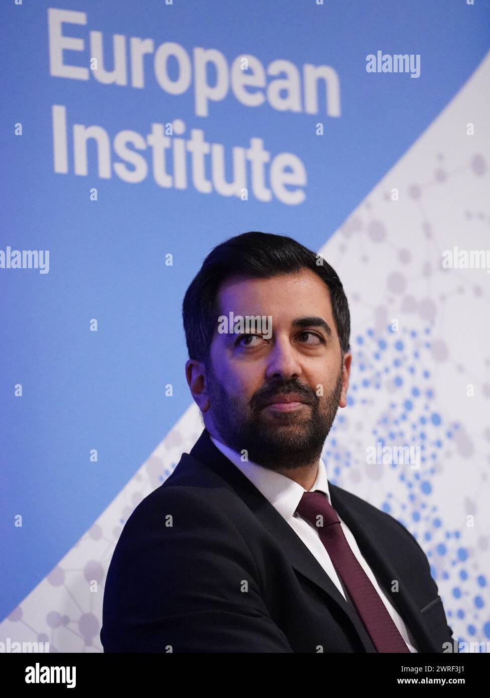 Il primo ministro scozzese, Humza Yousaf, tiene un discorso sull'attuale modello economico britannico, che offre standard di vita relativamente bassi e scarsa produttività con conseguente pressione sui servizi pubblici, alla London School of Economics nel centro di Londra. Data foto: Martedì 12 marzo 2024. Foto Stock