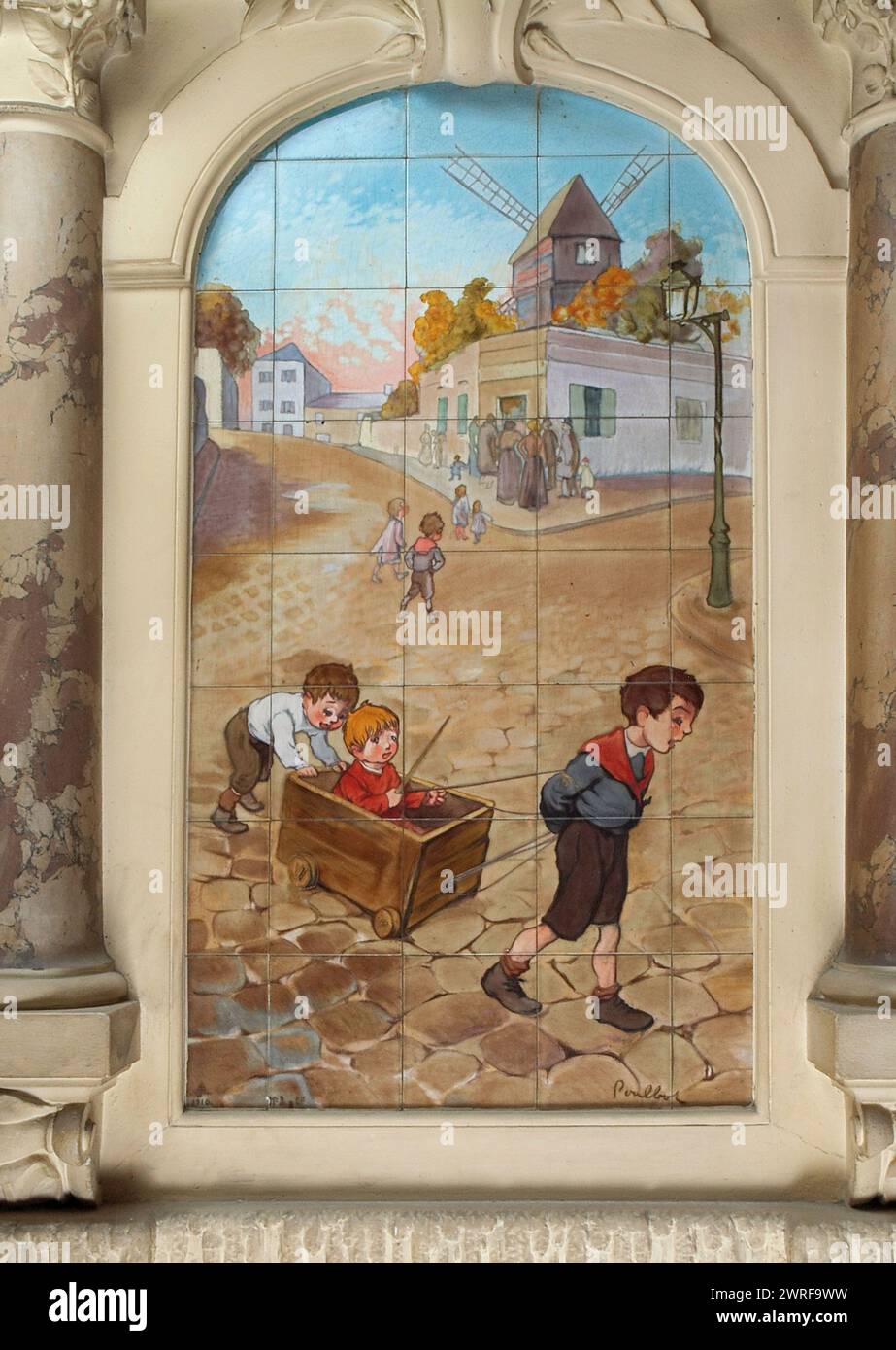 Francisque POULBOT (1879-1946) dodici pannelli sul tema delle quattro stagioni firmati A. Arnoux, Boulanger et Cie, Choisy-le-ROI; datato 1910. Al 43 bis rue Damrémont, Parigi 75018 per un ex stabilimento di bagni e docce. Francisque POULBOT(1879–1946) douze panneaux sur le thème des quatre saisons signés A. Arnoux, Boulanger et Cie, Choisy-le-ROI ; datés 1910. Au 43 bis rue Damrémont, Paris XVIIIe, pour un ancien établissement de bains-douches. Foto Stock