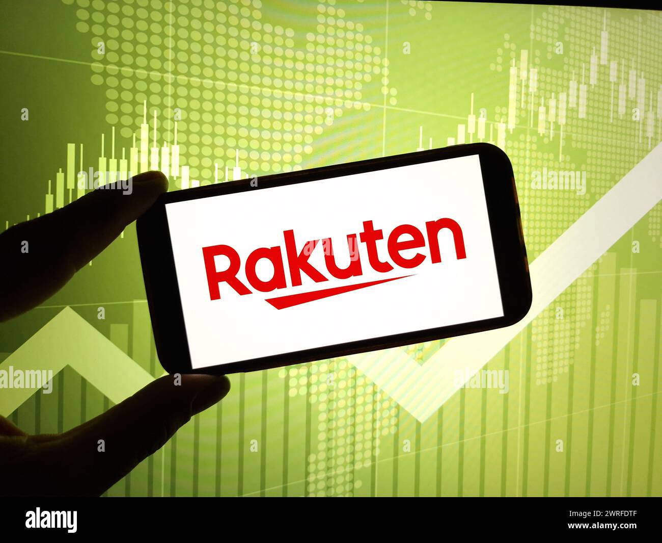 Konskie, Polonia - 11 marzo 2024: Logo aziendale Rakuten visualizzato sul telefono cellulare Foto Stock