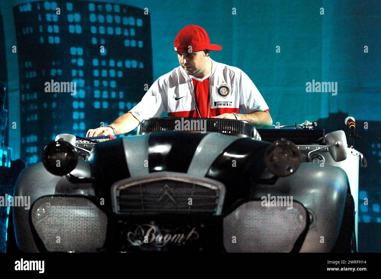 Milano Italia 03/12/2007: DJ THG cantante dei gemelli DiVersi, gruppo musicale Hip Pop italiano, durante il concerto dal vivo all'Alcatraz Foto Stock