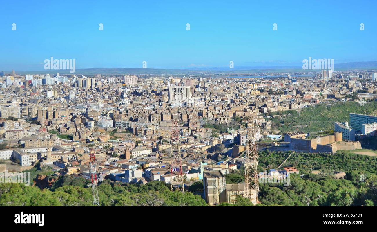 Vista della città portuale algerina di Orano in Algeria Foto Stock