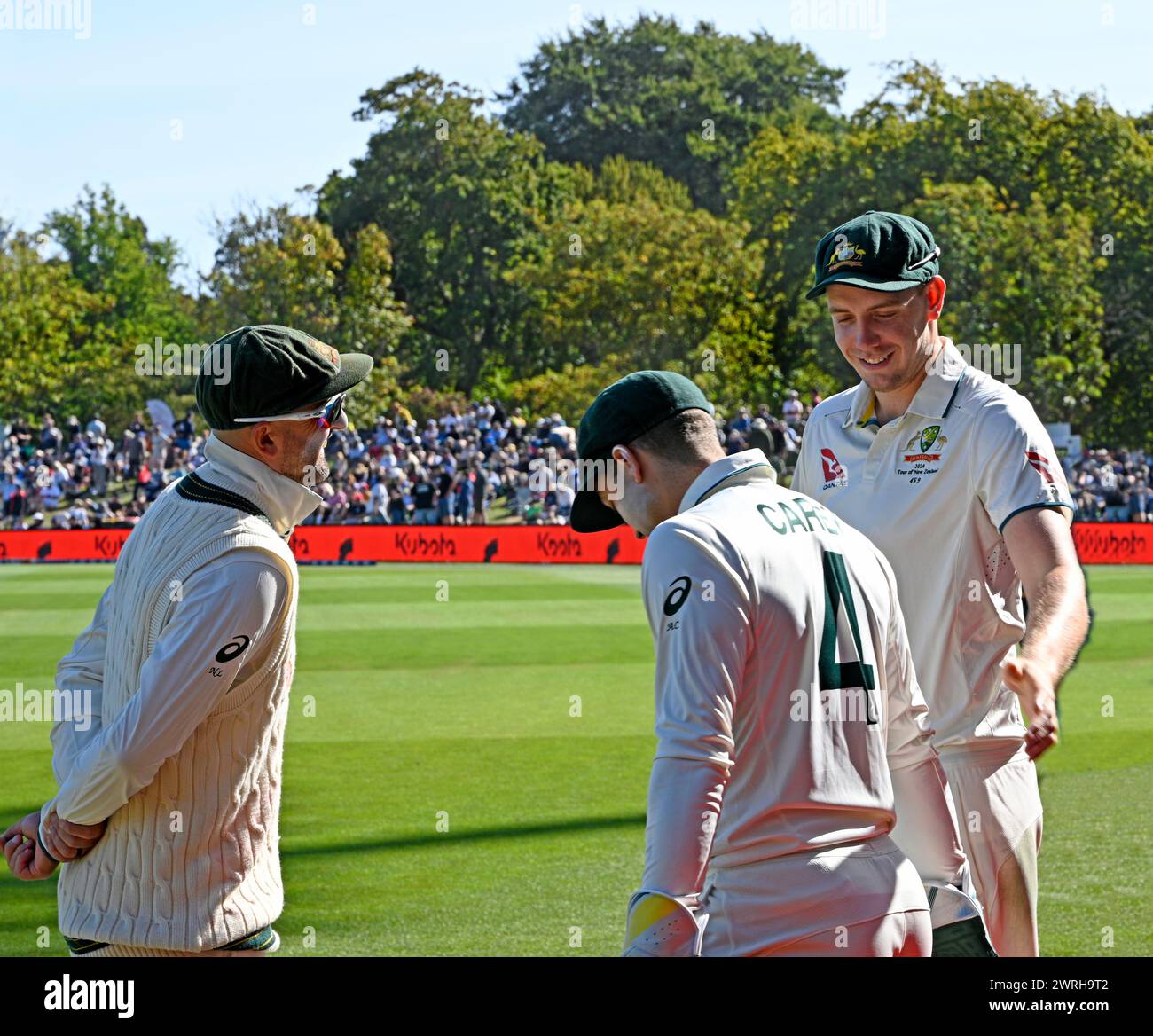 Christchurch, nuova Zelanda - 10 marzo 2024; Cricket - NZ vs Australia test match all'Hagley Oval. Lyons, Carey e Green si divertono prima di Foto Stock