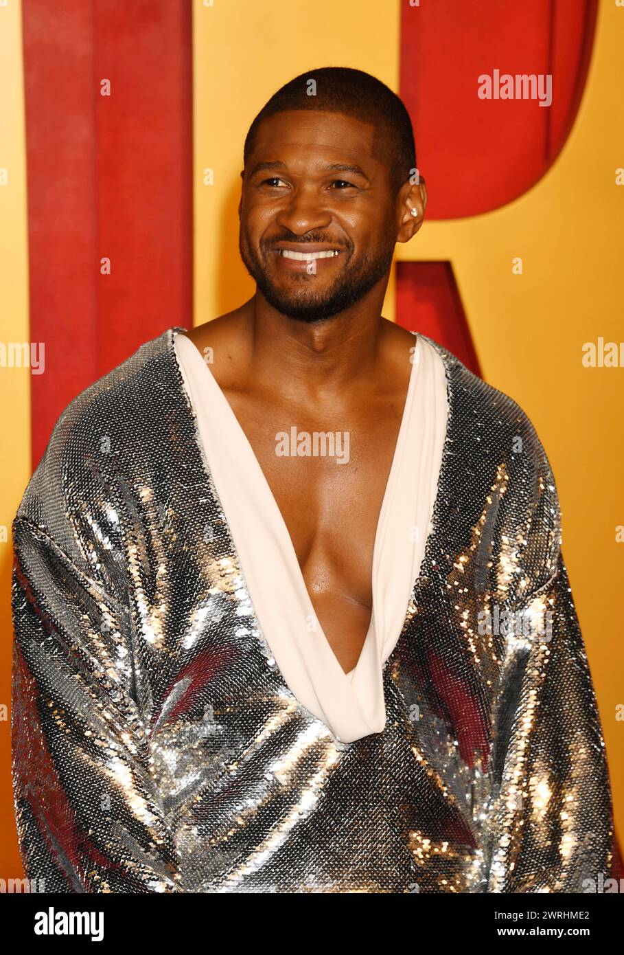 BEVERLY HILLS, CALIFORNIA - 10 MARZO: Usher partecipa al Vanity Fair Oscar Party del 2024 ospitato da Radhika Jones al Wallis Annenberg Center for the Performing Arts il 10 marzo 2024 a Beverly Hills, California. Crediti: Jeffrey Mayer / MediaPunch Foto Stock