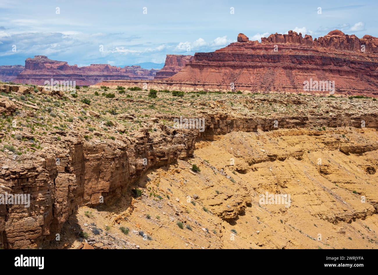 Vista del Wolf Canyon Spotted lungo la i-70 nello Utah centrale, Stati Uniti Foto Stock