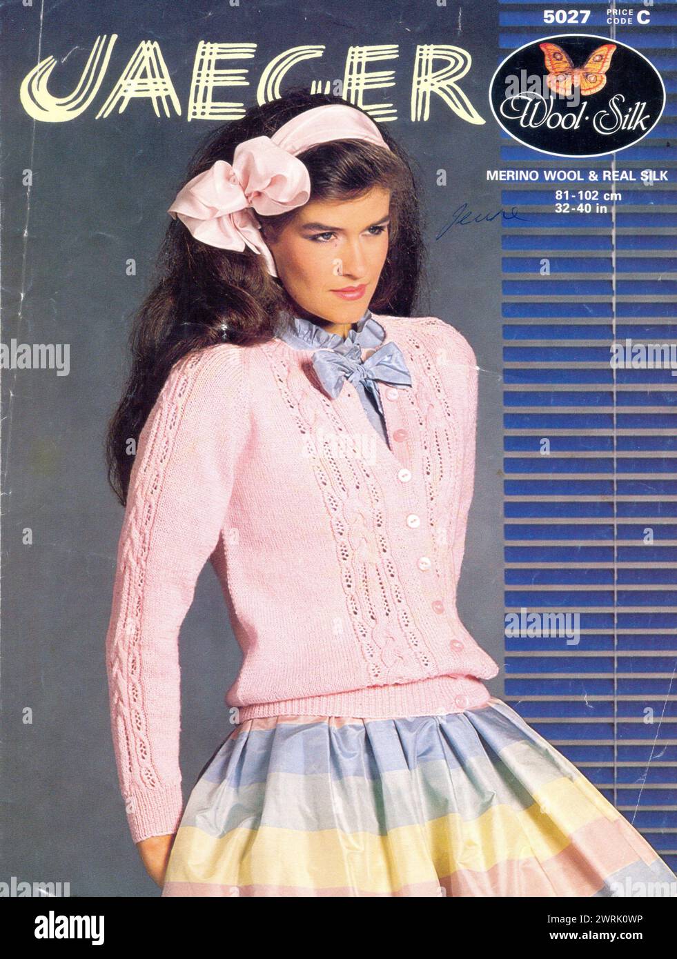 Motivo a maglia Jaeger per cardigan da donna 1983 Foto Stock
