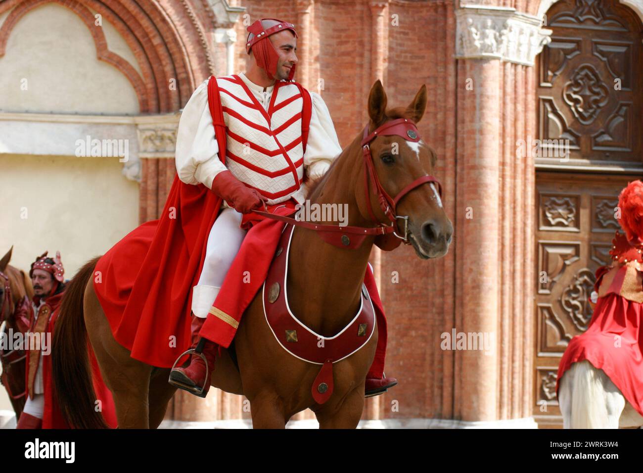 Tradizionale corteo storico medievale del Palio di Asti in Piemonte, Italia Foto Stock