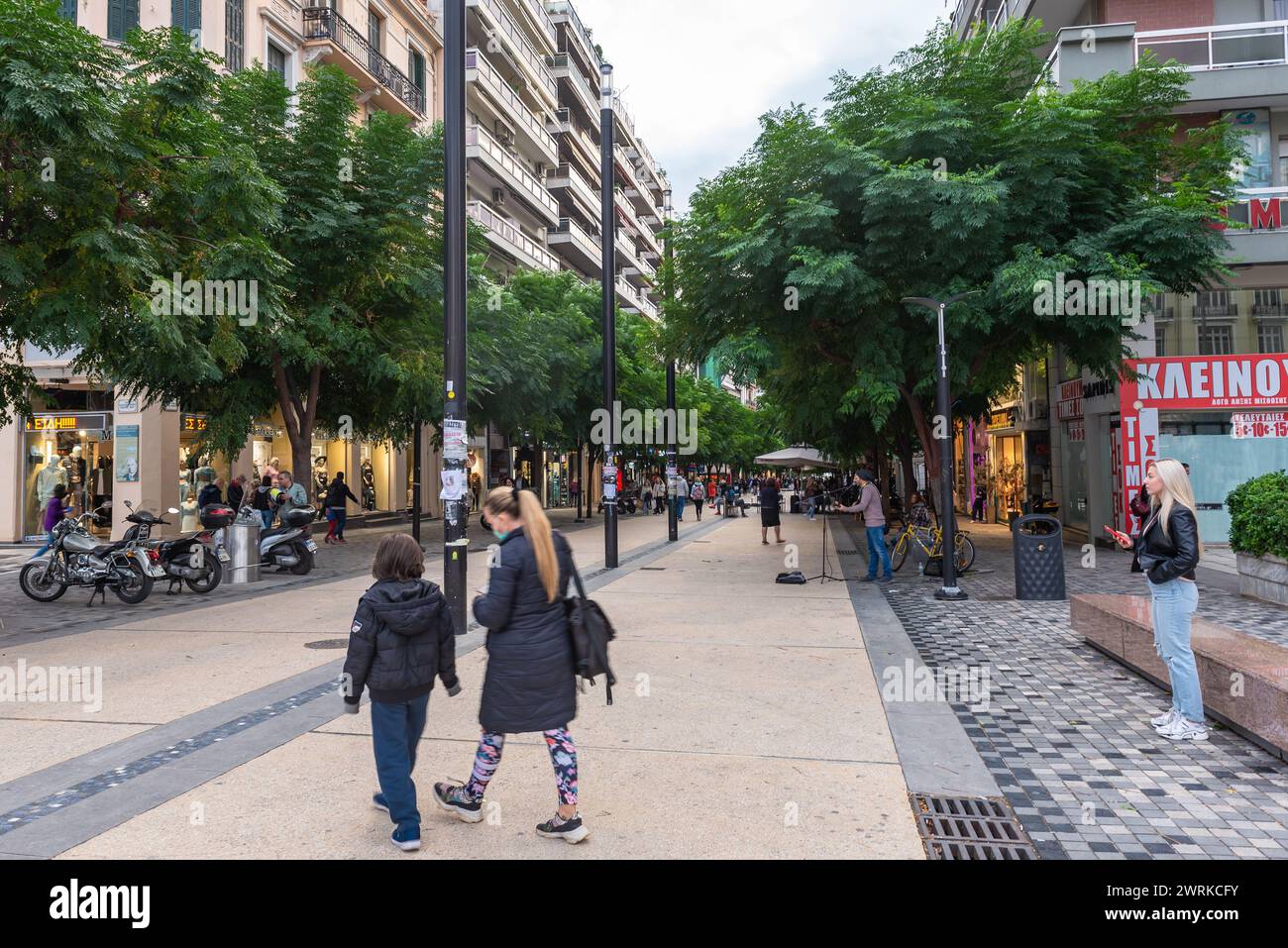 Strada pedonale Agias Sofias nella città di Salonicco, Grecia Foto Stock