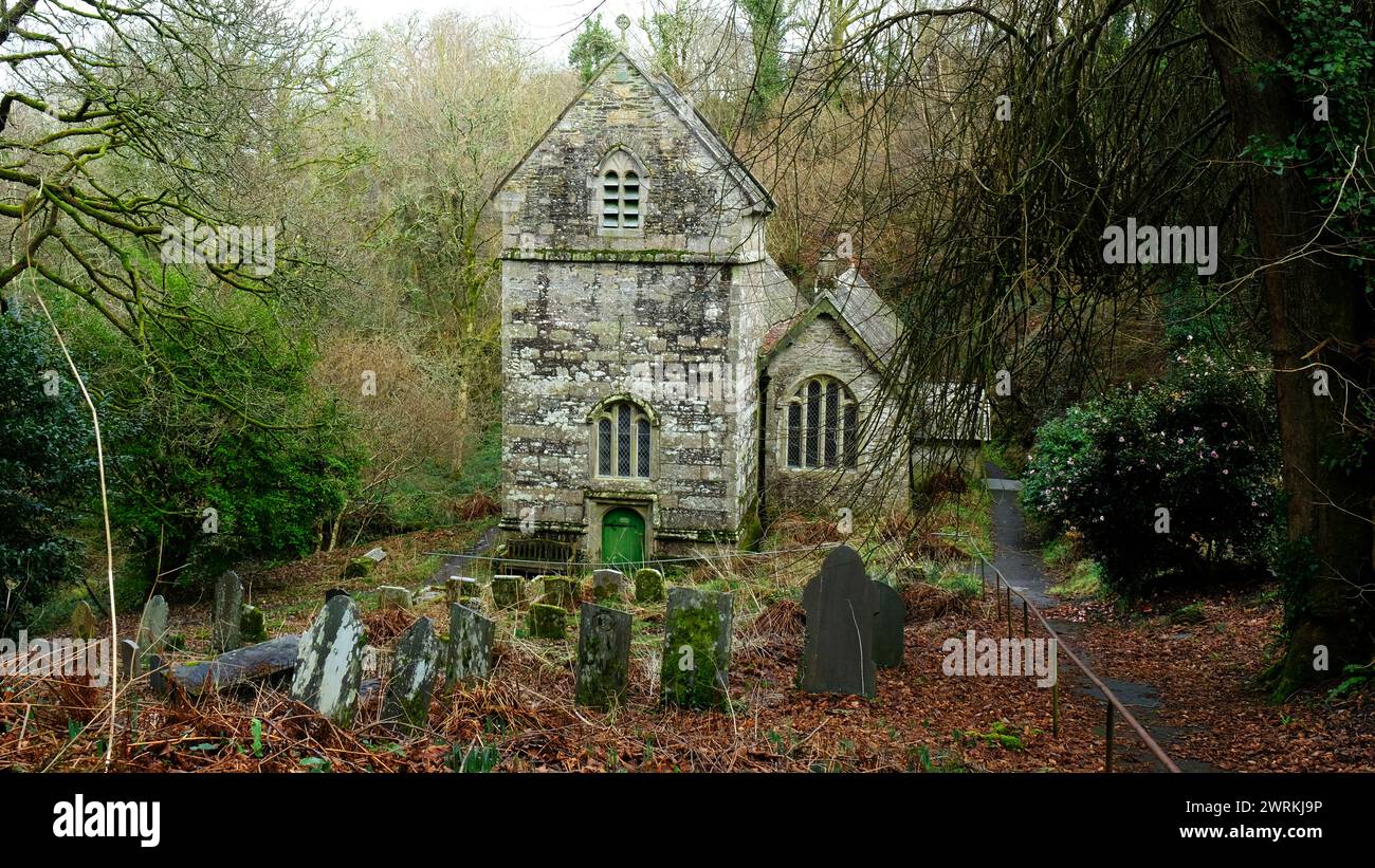 La suggestiva Chiesa Minster di Boscastle, Cornovaglia, Regno Unito - John Gollop Foto Stock