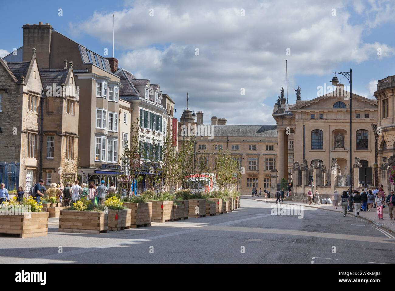 Vista su Broad Street a Oxford nel Regno Unito Foto Stock