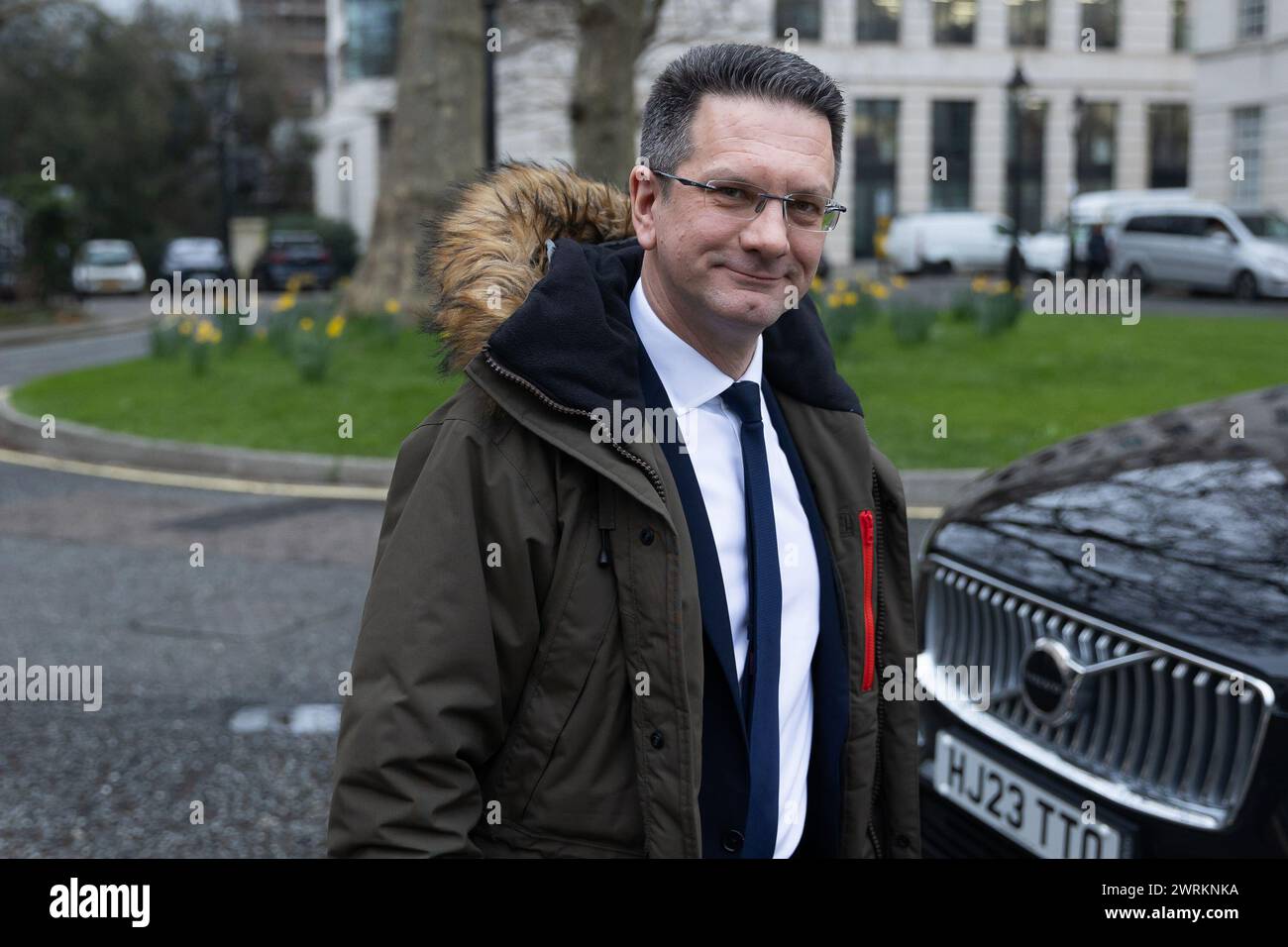 Londra, Regno Unito. 11 marzo 2024. Il ministro dell'Irlanda del Nord e il ministro dell'Ufficio di Gabinetto Steve Baker lascia l'Istituto per il governo di Londra. Credito: SOPA Images Limited/Alamy Live News Foto Stock