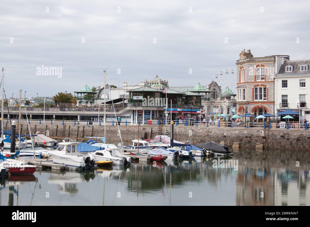 Vista sul porto di Torquay, Devon nel Regno Unito Foto Stock