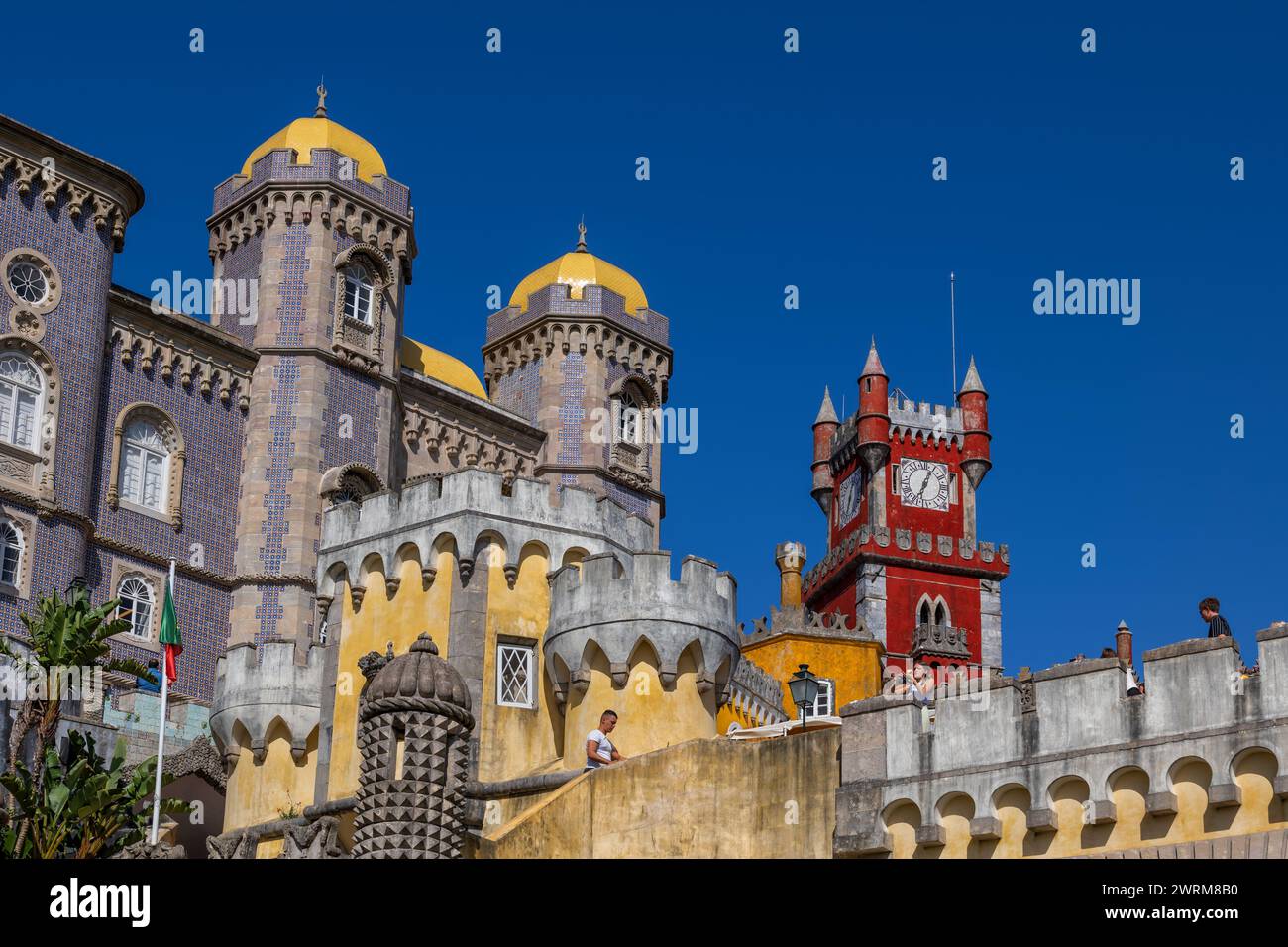 Palazzo Nazionale del Castello di pena del XIX secolo in stile neomanico e neo-manuelino. Foto Stock