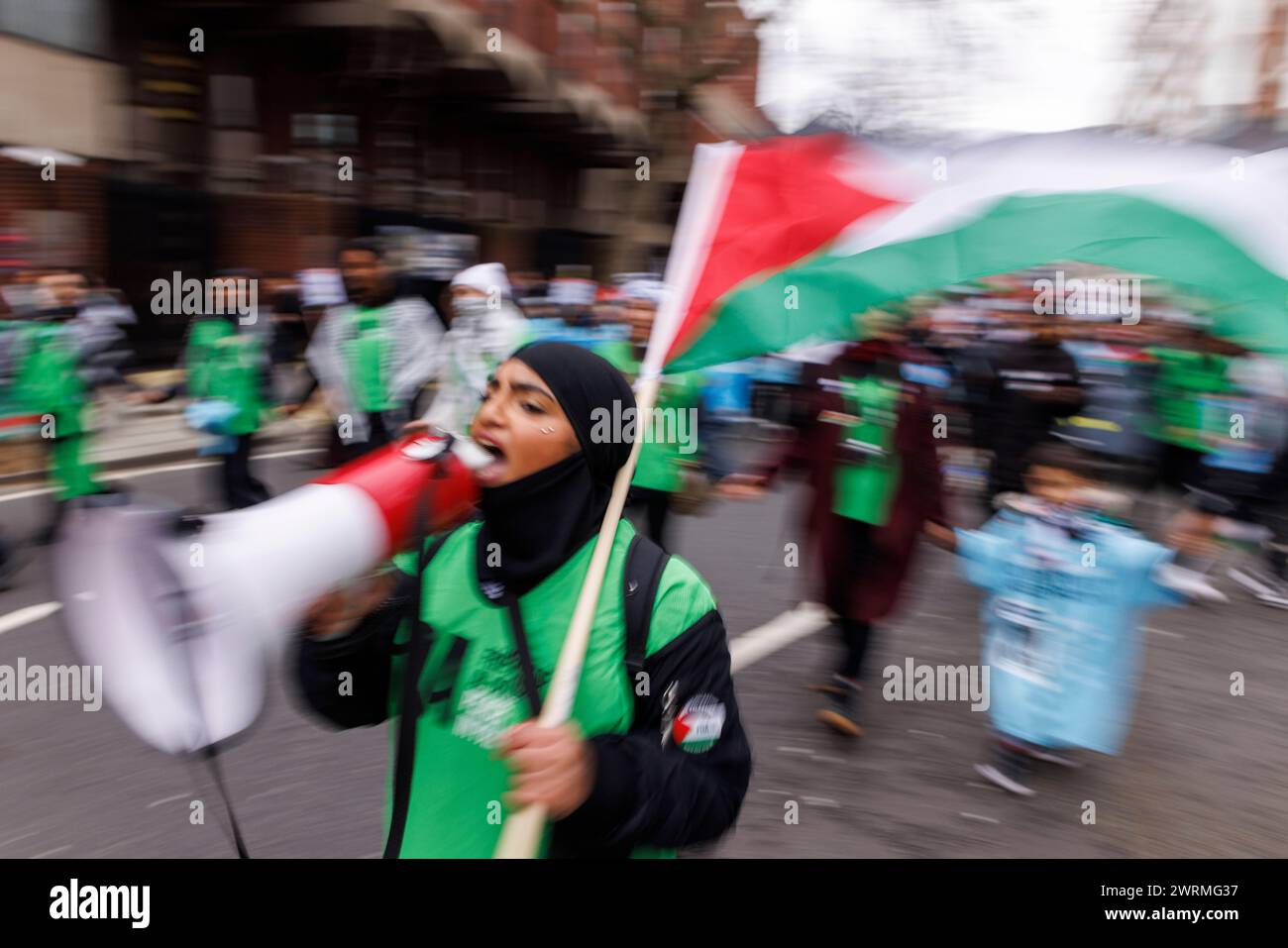 17 febbraio 2024. Kensington, Londra, Regno Unito. Marcia nazionale per la Palestina. Foto Stock