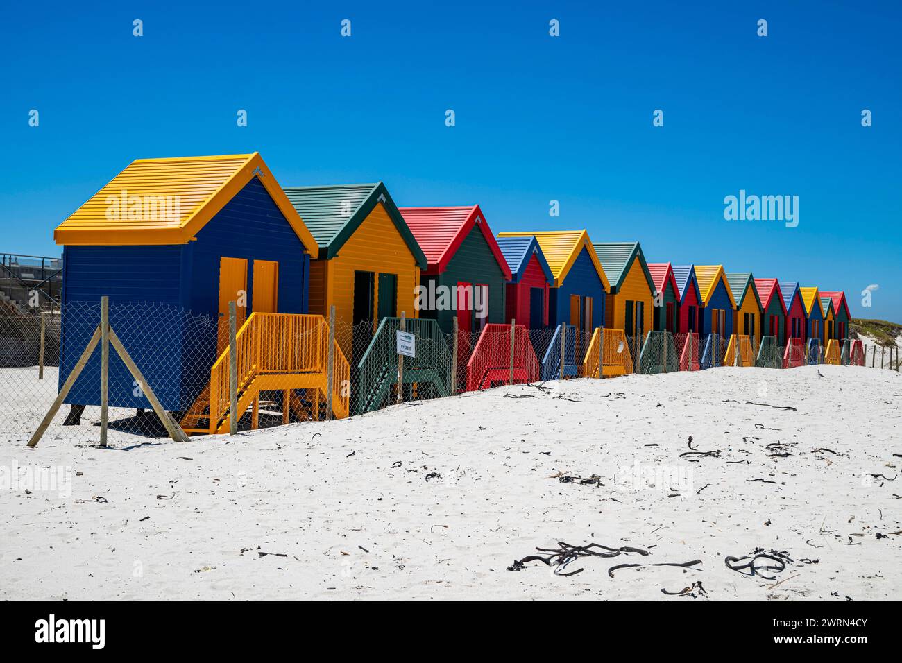 Colorate capanne sulla spiaggia di Muizenberg, città del Capo, Sud Africa, Africa Copyright: MichaelxRunkel 1184-9978 Foto Stock