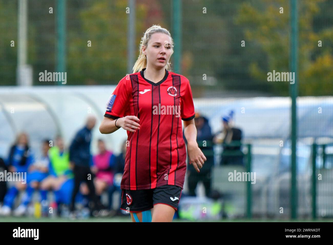Ystrad Mynach, Galles. 3 ottobre 2021. Jessica Watkins di Hounslow Women durante la partita di fa Women's National League Southern Premier Division tra Cardiff City Ladies e Hounslow Women al Centre of Sporting Excellence di Ystrad Mynach, Galles, Regno Unito, il 3 ottobre 2021. Crediti: Duncan Thomas/Majestic Media. Foto Stock