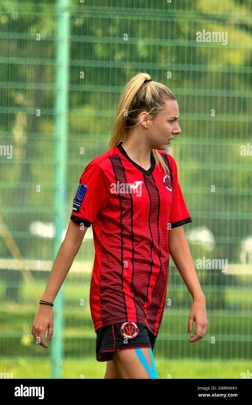 Ystrad Mynach, Galles. 3 ottobre 2021. Jessica Watkins di Hounslow Women durante la partita di fa Women's National League Southern Premier Division tra Cardiff City Ladies e Hounslow Women al Centre of Sporting Excellence di Ystrad Mynach, Galles, Regno Unito, il 3 ottobre 2021. Crediti: Duncan Thomas/Majestic Media. Foto Stock