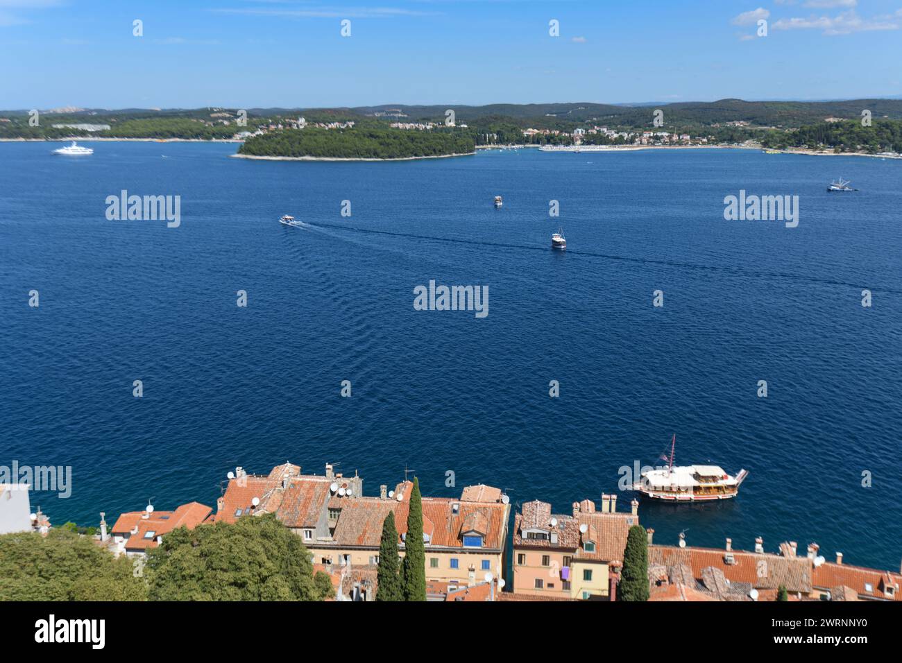 Rovigno: Città vecchia e isole, vista dal campanile della Chiesa di Sant'Eufemia. Croazia Foto Stock