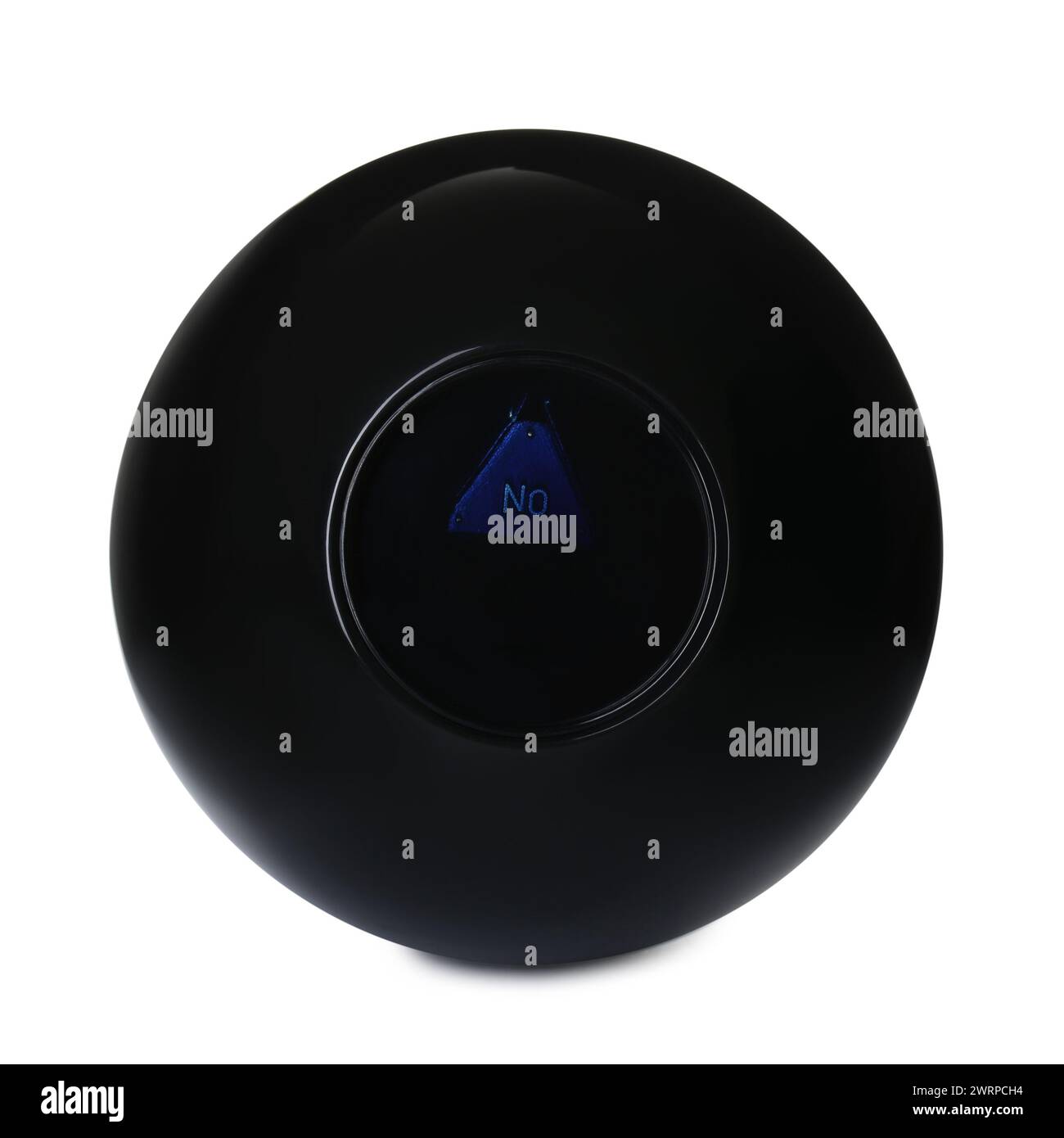 Magic Eight Ball con predizione non isolato su bianco Foto Stock