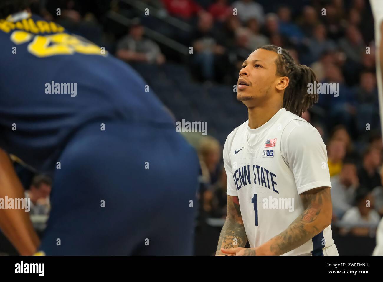 Minneapolis, Minnesota, Stati Uniti. 13 marzo 2024. Penn State Nittany Lions guardia ACE BALDWIN JR. (1) si prepara a lanciare un tiro libero durante una partita tra Michigan e Penn State durante il torneo di pallacanestro maschile TIAA Big10 2024 al Target Center di Minneapolis il 2024 marzo. Lo stato della Penn ha vinto 66-57. (Immagine di credito: © Steven Garcia/ZUMA Press Wire) SOLO PER USO EDITORIALE! Non per USO commerciale! Foto Stock