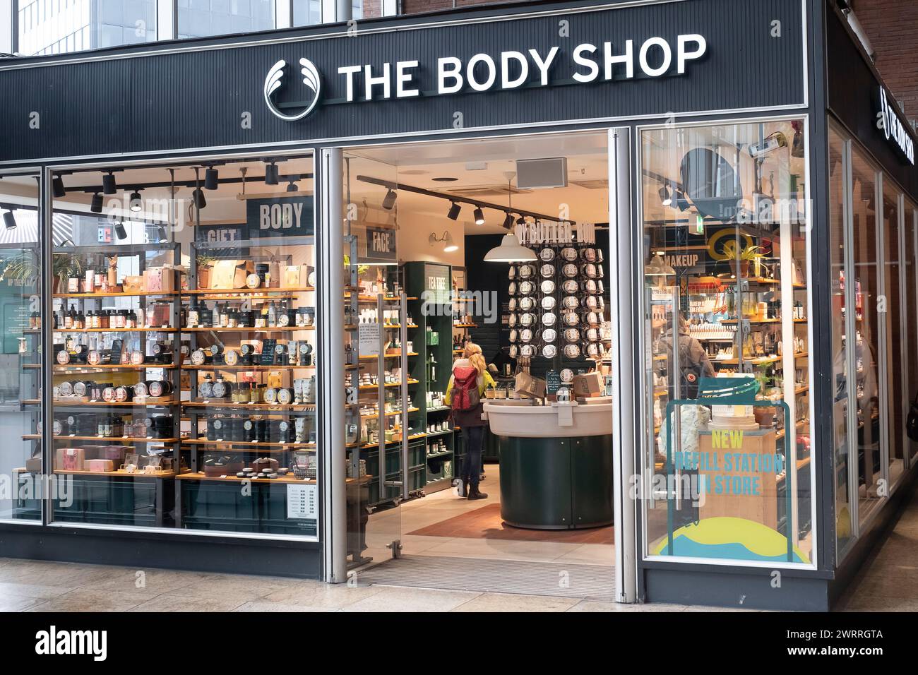 Filiale del Body Shop alla stazione centrale di Colonia Foto Stock
