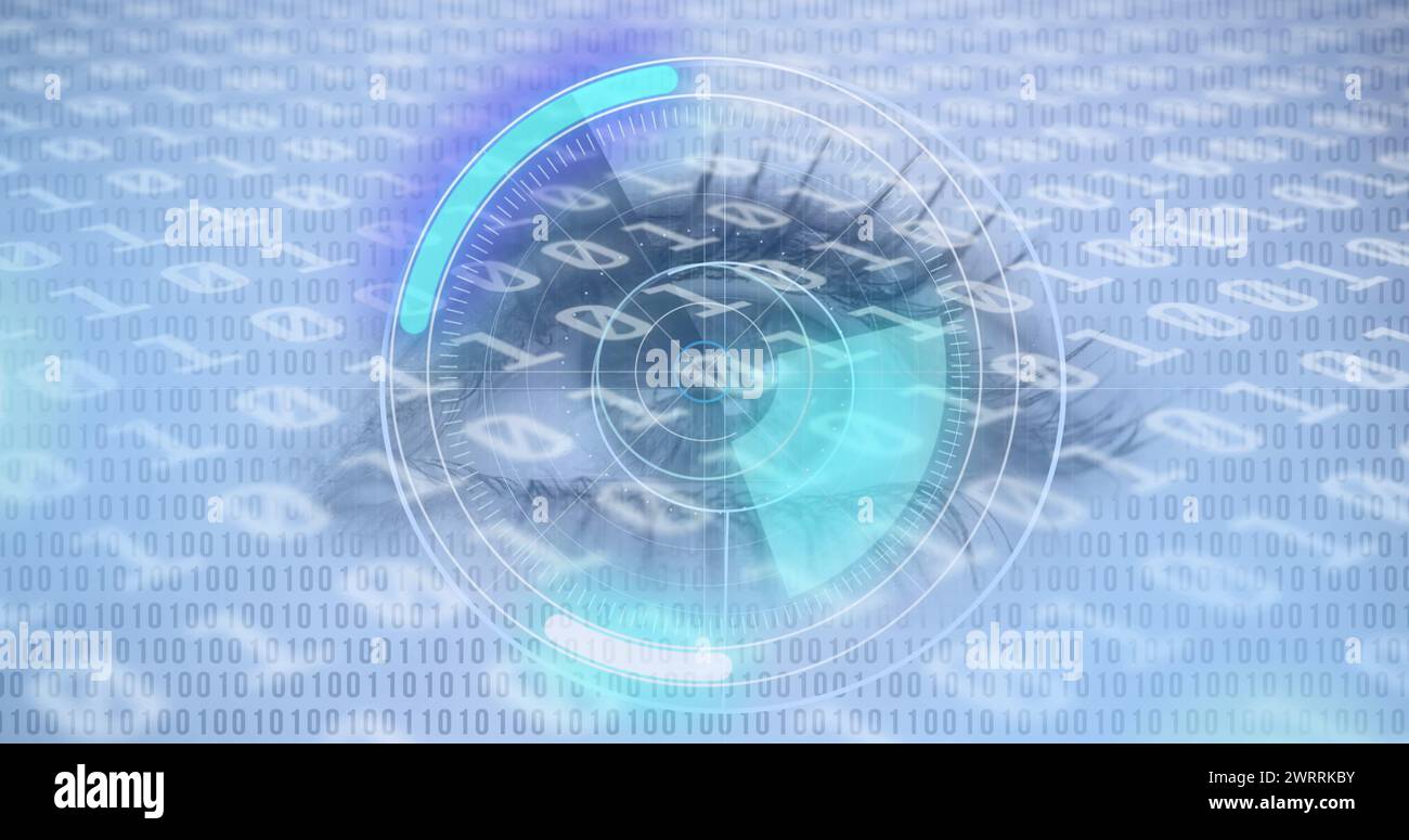 Scanner rotondo ed elaborazione dei dati di codifica binaria contro il primo piano dell'occhio femminile Foto Stock
