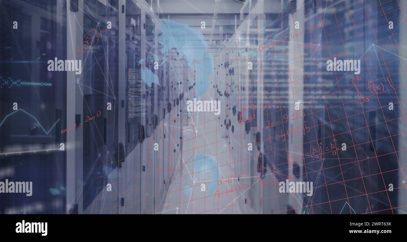 Immagine delle equazioni matematiche e dell'elaborazione dei dati nella sala server Foto Stock