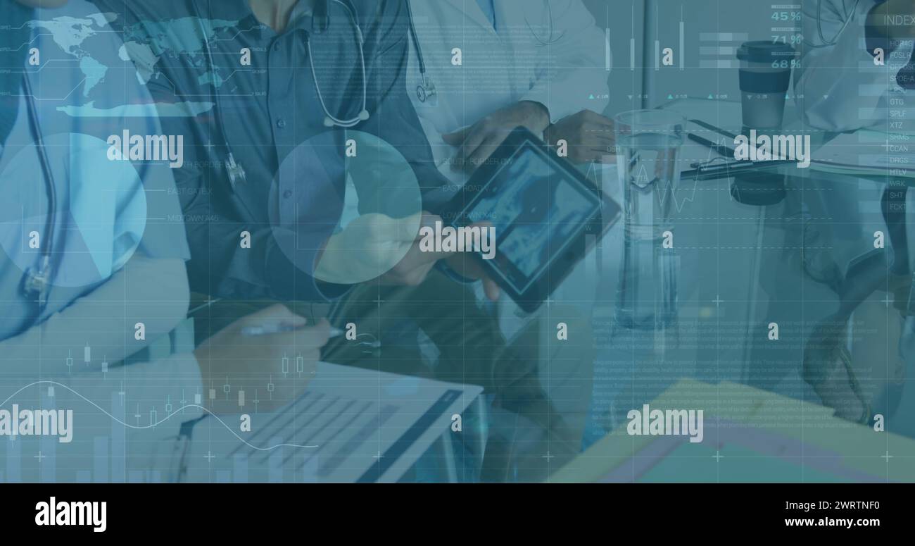 Immagine dell'elaborazione dei dati su diversi medici Foto Stock