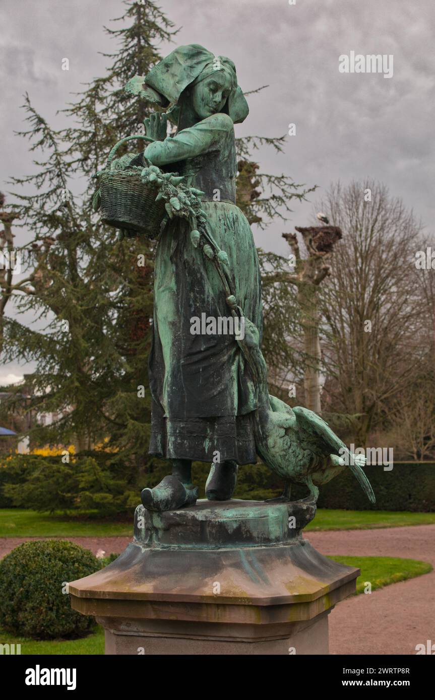 L'alsacienne statue du parc de l'orangerie à Strasburgo Foto Stock