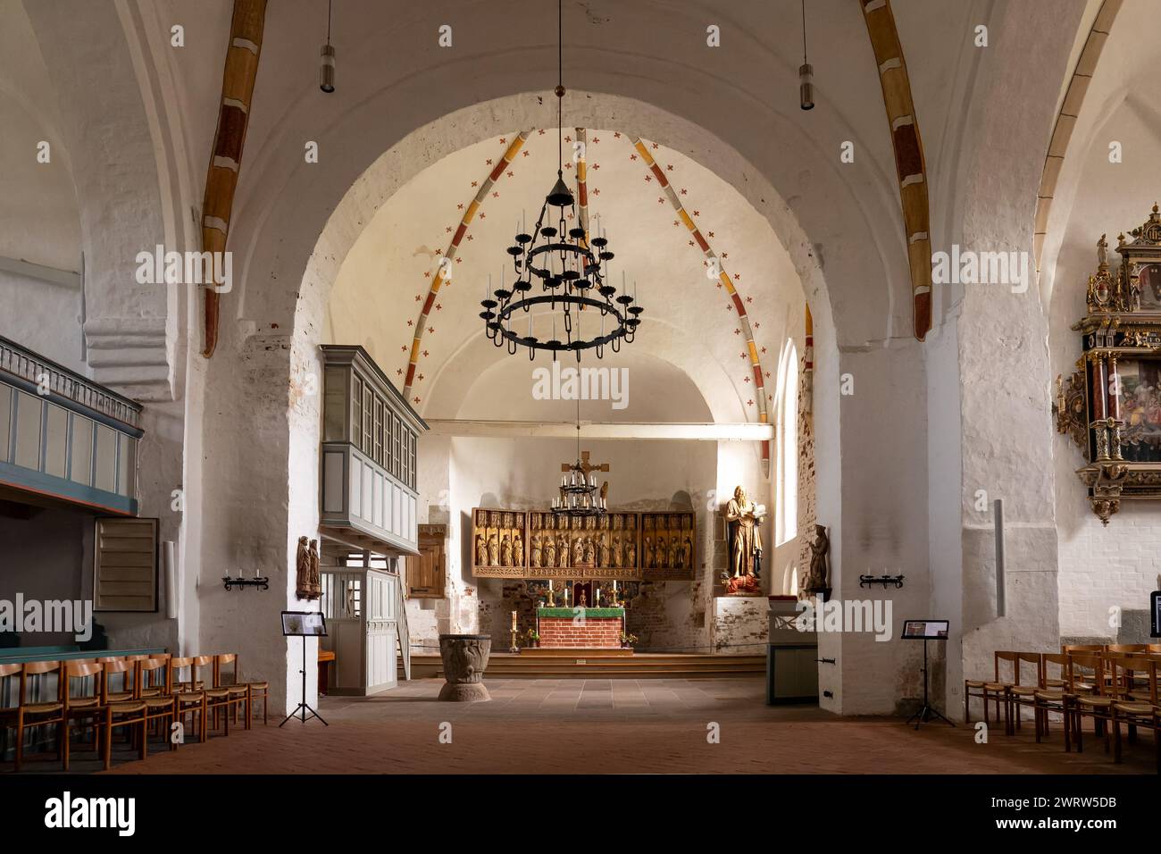 Interno della chiesa di San Giovanni a Nieblum sull'isola di Foehr, Frisia settentrionale, Schleswig-Holstein, Germania Foto Stock