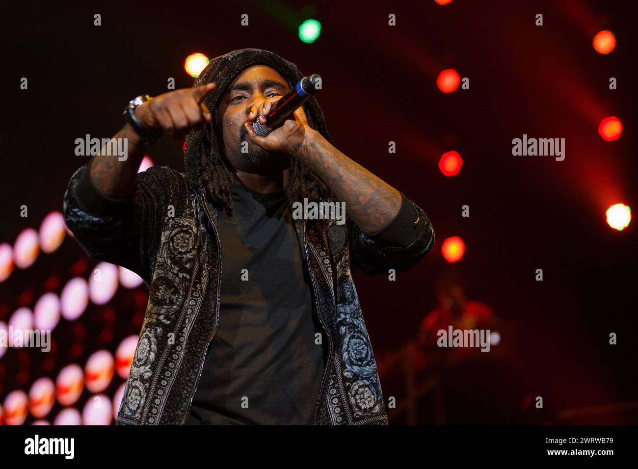Il musicista WALE si esibisce al MMG Tour di Providence, Rhode Island, USA al Dunkin' Donuts Center che ora è chiamato amica Mutual P Foto Stock