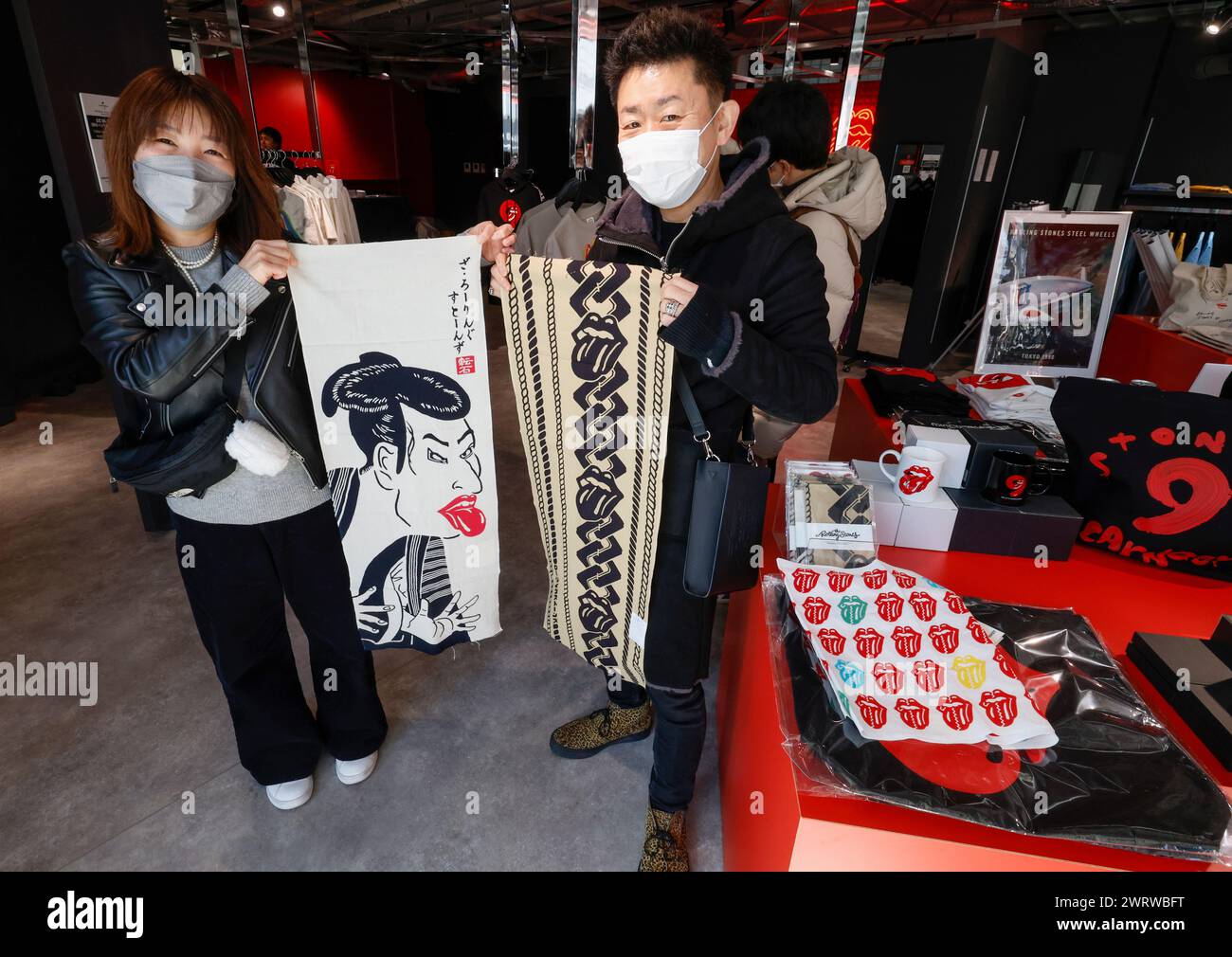 L'ABBIGLIAMENTO UFFICIALE RS NO.9 DI ROLLING STONES A TOKYO Foto Stock