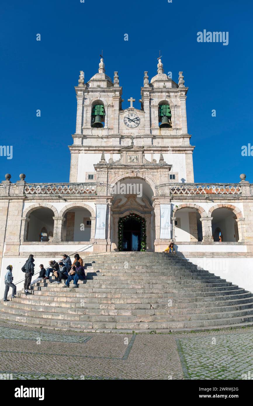 Portogallo, regione di Oeste, Nazaré, Chiesa cattolica di Santuário de Nossa Senhora da Nazaré nella zona di Sítio della città Foto Stock
