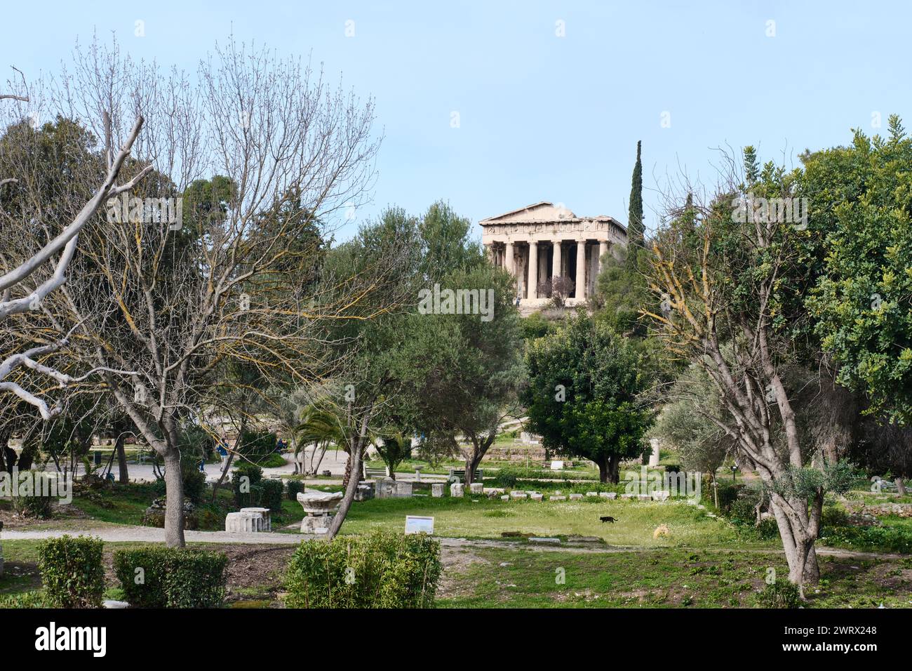 Atene, Grecia - 3 marzo 2024: Tempio di Efesto nell'antica Agorà Foto Stock