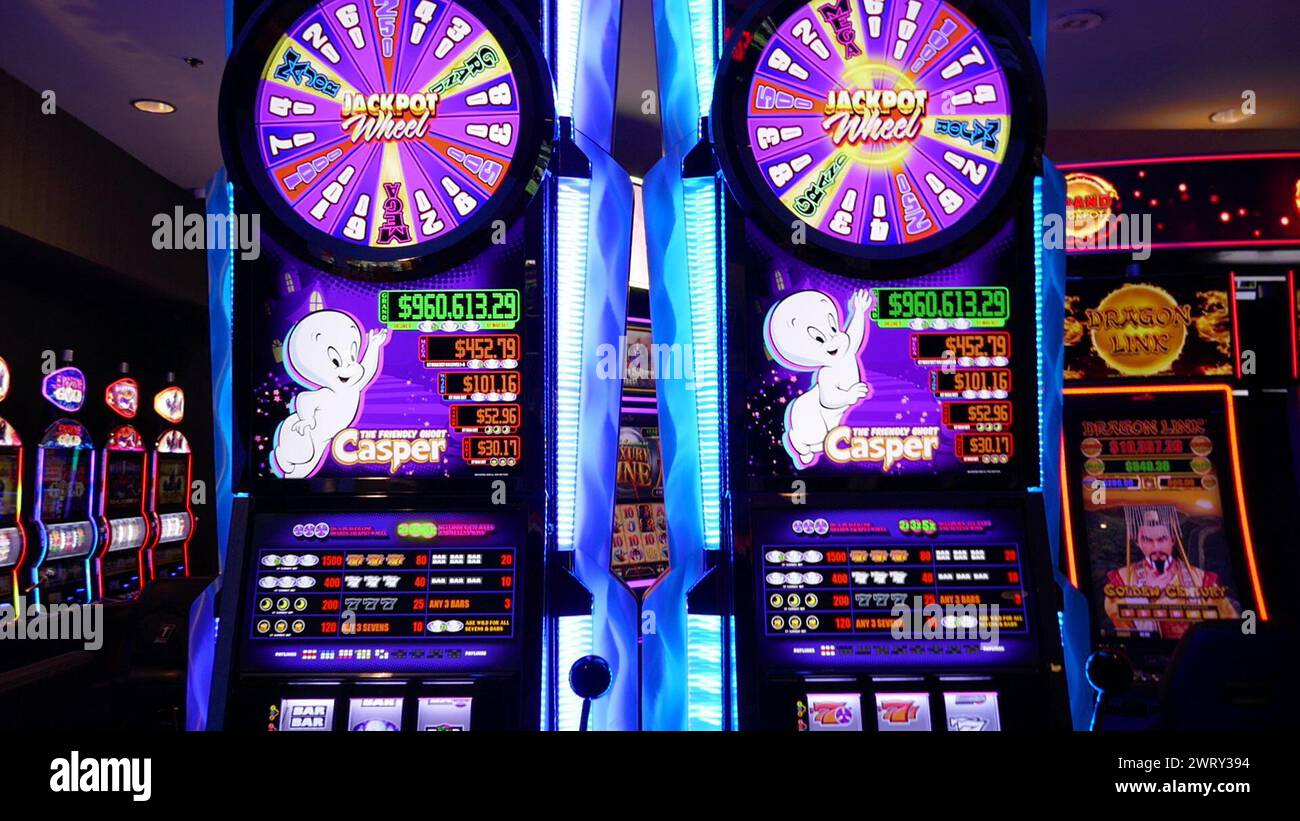 Las Vegas, Nevada, USA 7 marzo 2024 Casper The Friendly Ghost slot machines in Fremont Street Experience nel centro di Las Vegas il 7 marzo 2024 a Las Vegas, Nevada, USA. Foto di Barry King/Alamy Stock Photo Foto Stock