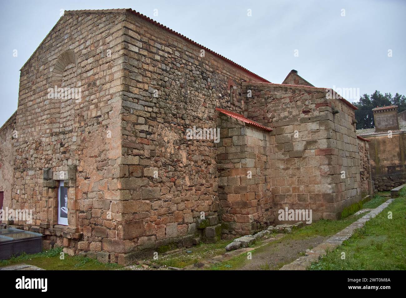 La cattedrale di Idanha-a-Velha in Portogallo è l'ex cattedrale del vescovato di Egitânia, oggi nell'Unione delle parrocchie di Monsanto e i Foto Stock