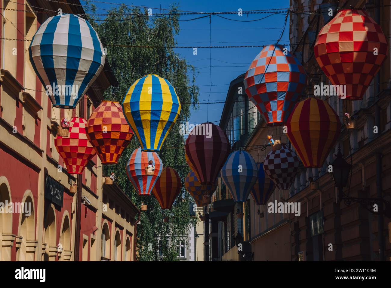 Belle strade a Leszno, Polonia con balletti Foto Stock