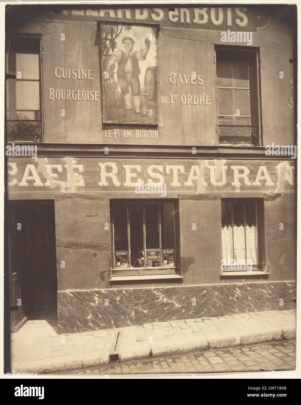 Montmartre, au Franc-Buveur (caffè, Montmartre). Eugène Atget, fotografo (francese, 1857 - 1927) 1922 iscrizione: Inciso verso stampa a matita: Titolo e numero negativo '6369'. Foto Stock