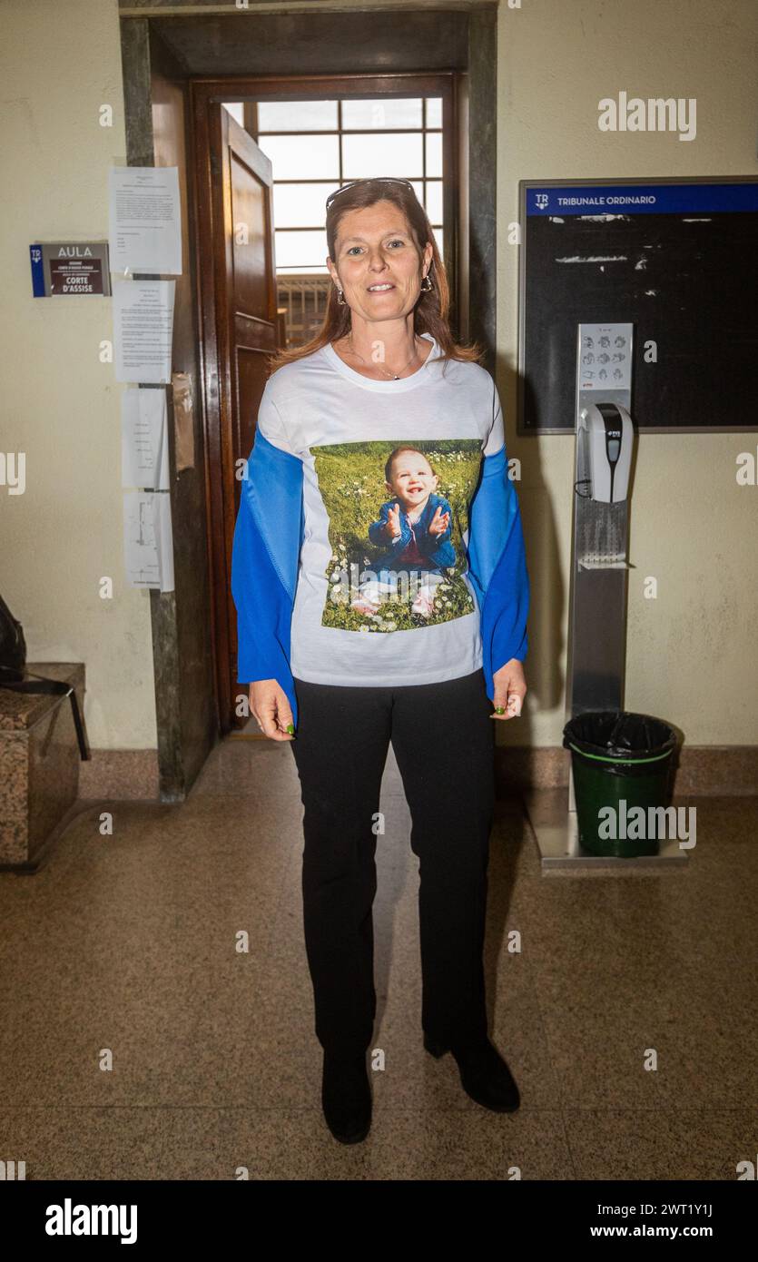 Milano, Italia. 15 marzo 2024. Viviana Pifferi all'udienza per il processo per l'omicidio della figlia Diana - Cronaca - Milano, Italia - Venerdì, 15 marzo 2024 (foto Stefano porta/LaPresse) Viviana Pifferi all'udienza per il processo per l'omicidio della figlia Diana - News - Milano, Italia - venerdì 15 marzo 2024 (foto Stefano porta/LaPresse) credito: LaPresse/Alamy Live News Foto Stock