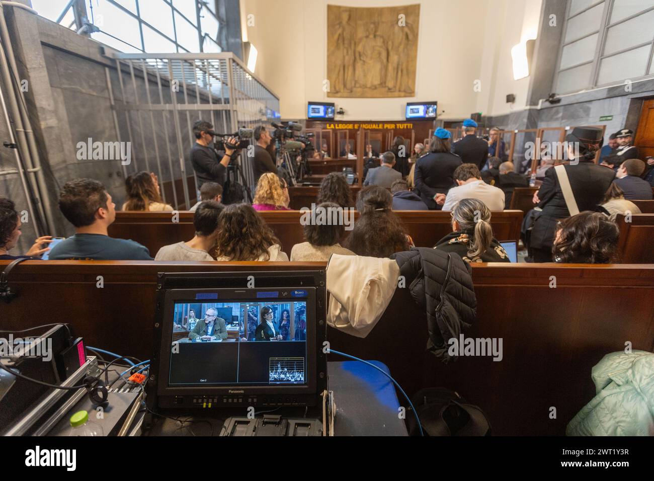 Milano, Italia. 15 marzo 2024. L'udienza per il processo per l'omicidio della figlia Diana - Cronaca - Milano, Italia - Venerdì, 15 marzo 2024 (foto Stefano porta/LaPresse) Alessia Pifferi all'udienza per l'omicidio della figlia Diana - News - Milano, Italia - venerdì 15 marzo 2024 (foto Stefano porta/LaPresse) crediti: LaPresse/Alamy Live News Foto Stock