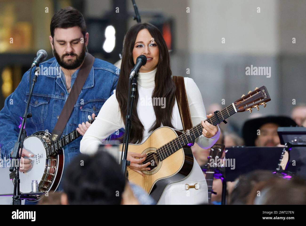 New York, Stati Uniti. 14 marzo 2024. Kacey Musgraves si esibisce al NBC Today Show al Rockefeller Center di New York City venerdì 15 marzo 2024. Foto di John Angelillo/UPI credito: UPI/Alamy Live News Foto Stock