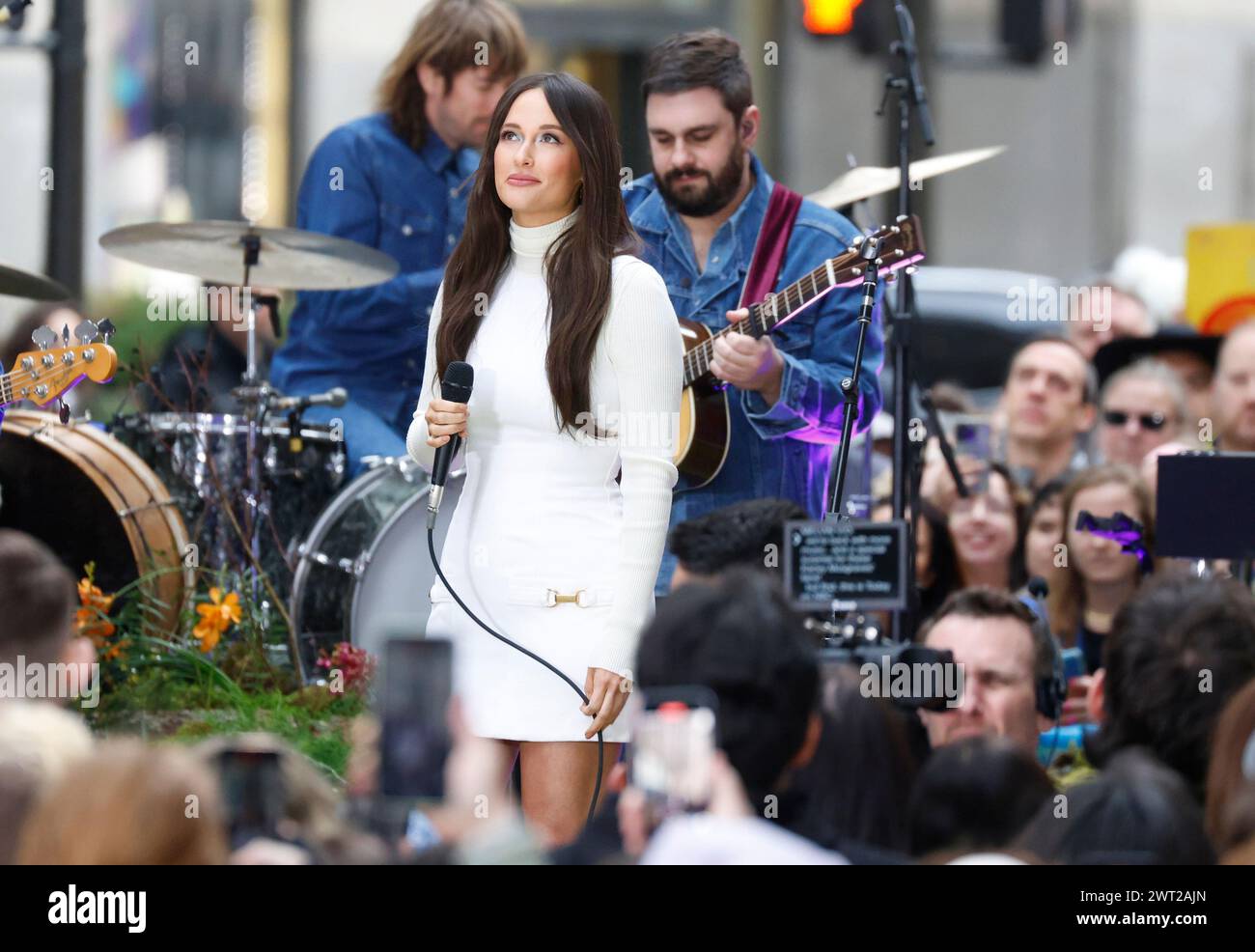 New York, Stati Uniti. 14 marzo 2024. Kacey Musgraves si esibisce al NBC Today Show al Rockefeller Center di New York City venerdì 15 marzo 2024. Foto di John Angelillo/UPI credito: UPI/Alamy Live News Foto Stock