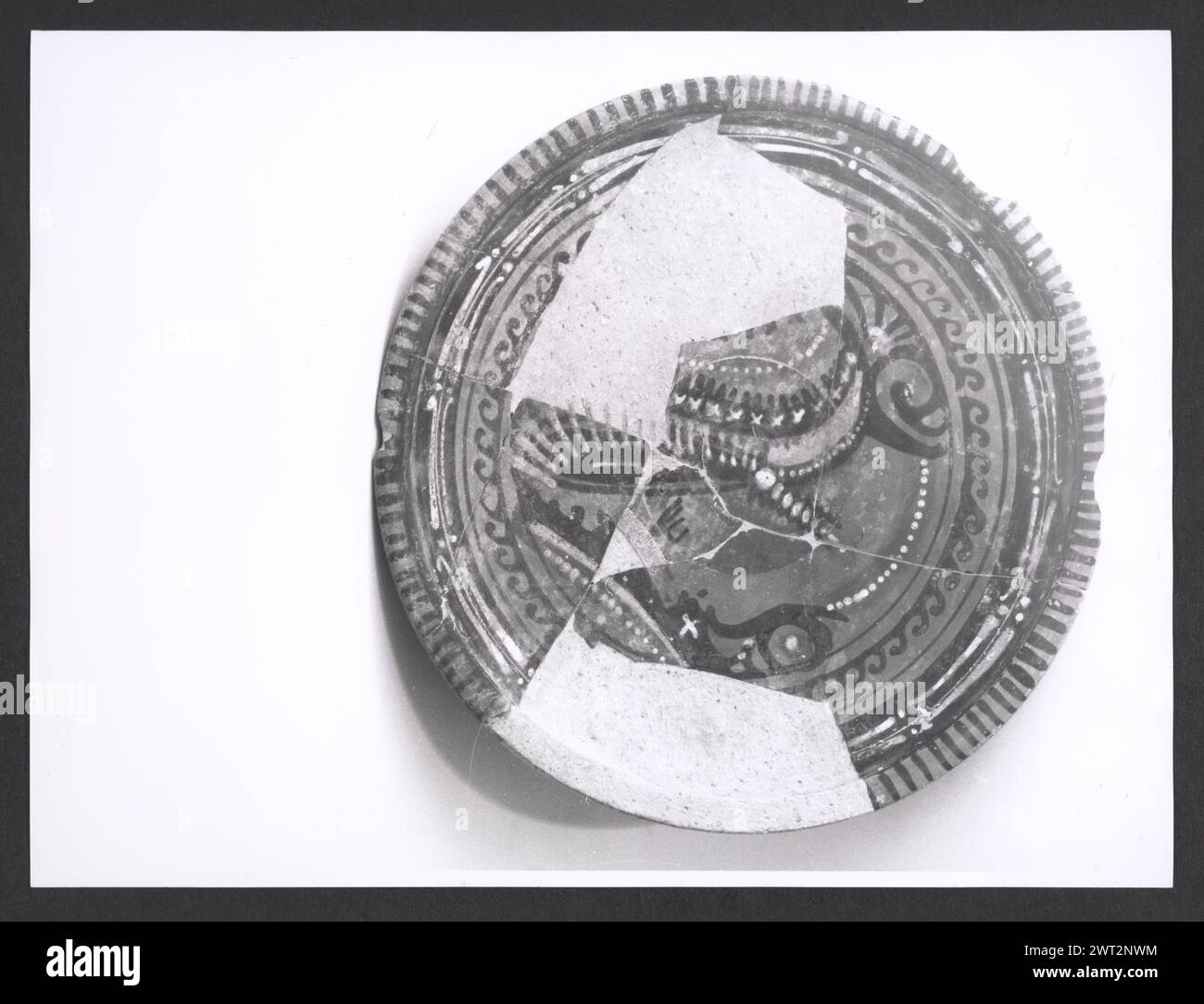 Lazio Frosinone Casamari Museo Archeologico3. Hutzel, Max 1960-1990 Post-medievale: Dipinti su tela, dipinti su legno, arredi in legno della chiesa corpo direttivo: Abbazia di Casamari Note generali: Questo disco è per la pinacoteca che fa parte del Museo Archeologico, ospitato all'interno dell'Abbazia di Casamari. Hutzel gli ha assegnato una sequenza di numerazione separata. Il fotografo e studioso tedesco Max Hutzel (1911-1988) fotografò in Italia dai primi anni '1960 fino alla sua morte. Il risultato di questo progetto, citato da Hutzel come foto Arte minore, è un'accurata documentazione di art Historical dev Foto Stock