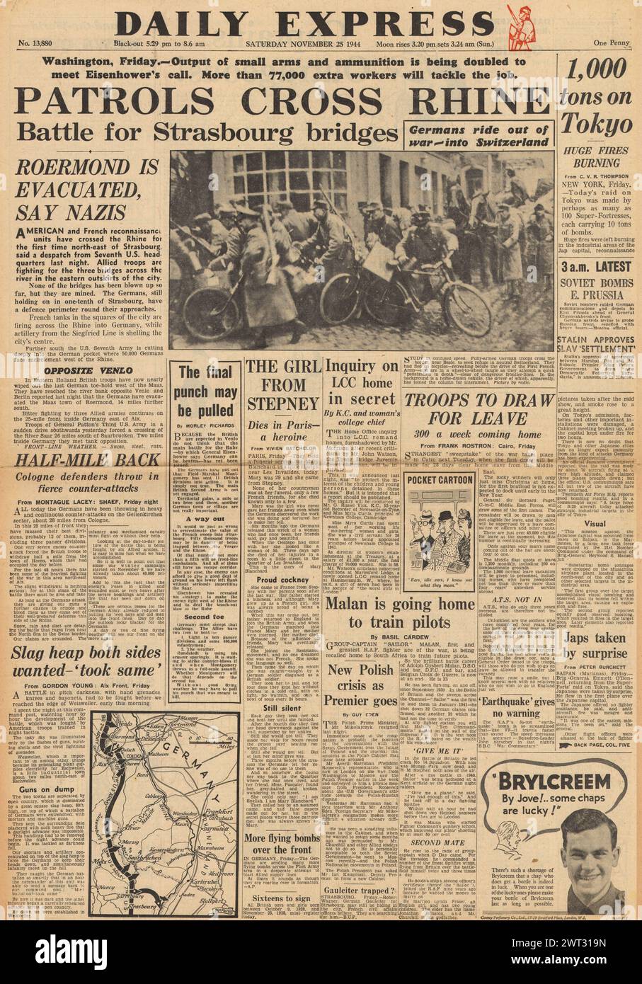 1944 la prima pagina del Daily Express riporta che le pattuglie alleate attraversano il Reno, combattono per Strasburgo e Roermond e la bomba dell'aeronautica statunitense Tokyo Foto Stock