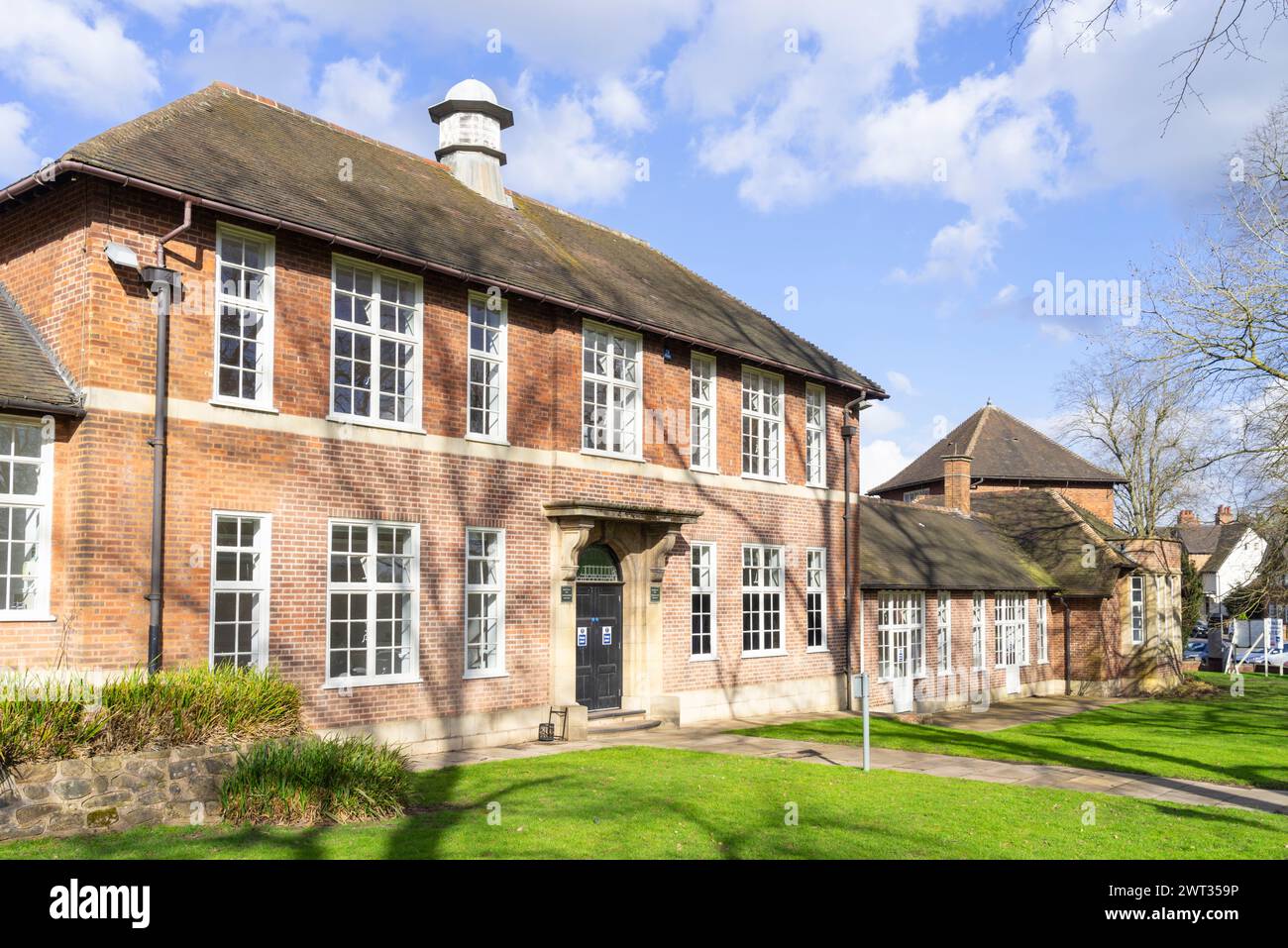 Birmingham Bournville ex Day Continuation School e Bournville Centre for Visual Arts Bournville Village West Midlands Inghilterra Regno Unito GB Europa Foto Stock