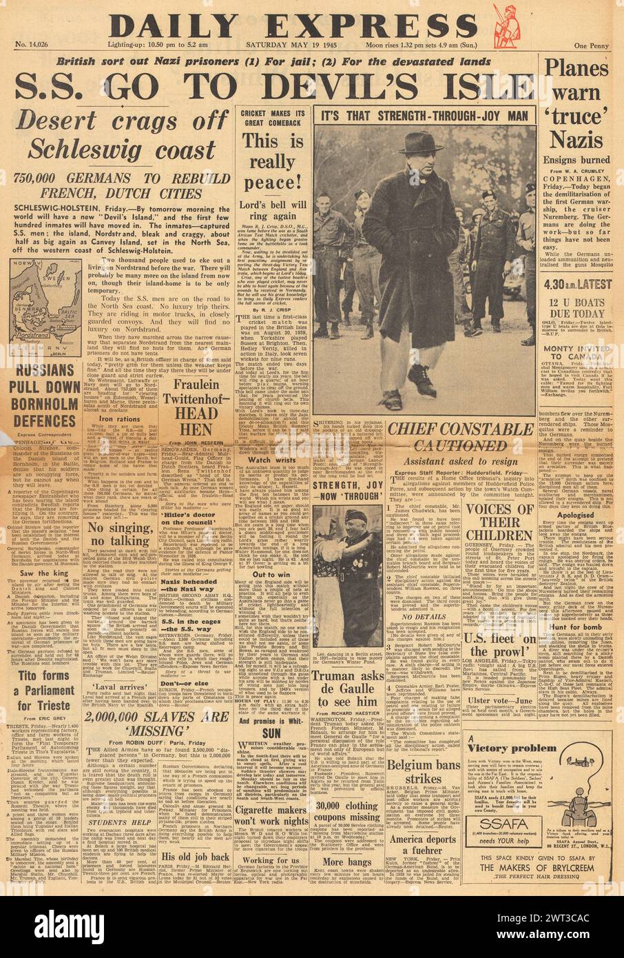 1945 la prima pagina del Daily Express riportava Robert Ley in cattività, prigionieri di guerra tedeschi da inviare in Francia e Olanda e uomini delle SS da tenere sull'isola Nordstrand Foto Stock