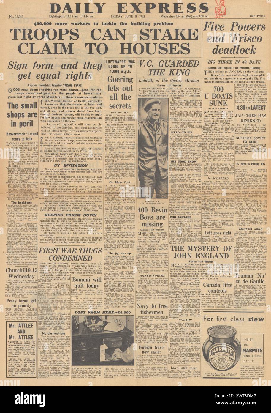 1945 la prima pagina del Daily Express riporta la carenza di alloggi in Gran Bretagna, perdite U Boat, morte del destinatario VC Ian Liddell, Big Three pianificano di incontrarsi alla conferenza di Potsdam e San Francisco Foto Stock