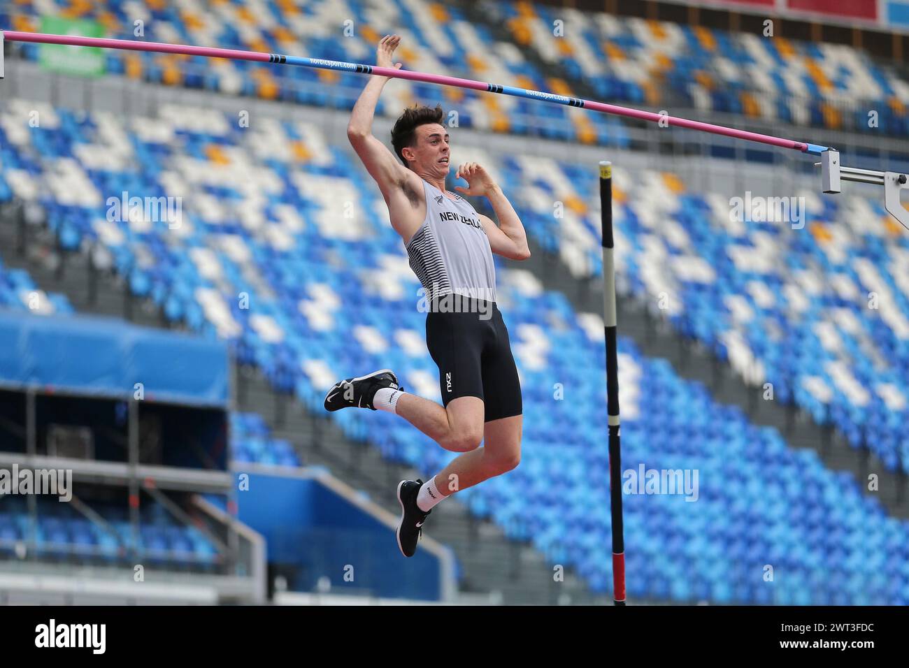 Nicholas Southgate, della nuova Zelanda, durante le fasi finali di atletica leggera, per l'Universiade 2019, nella specialità di Pole Vault, a San Paolo stadiu Foto Stock