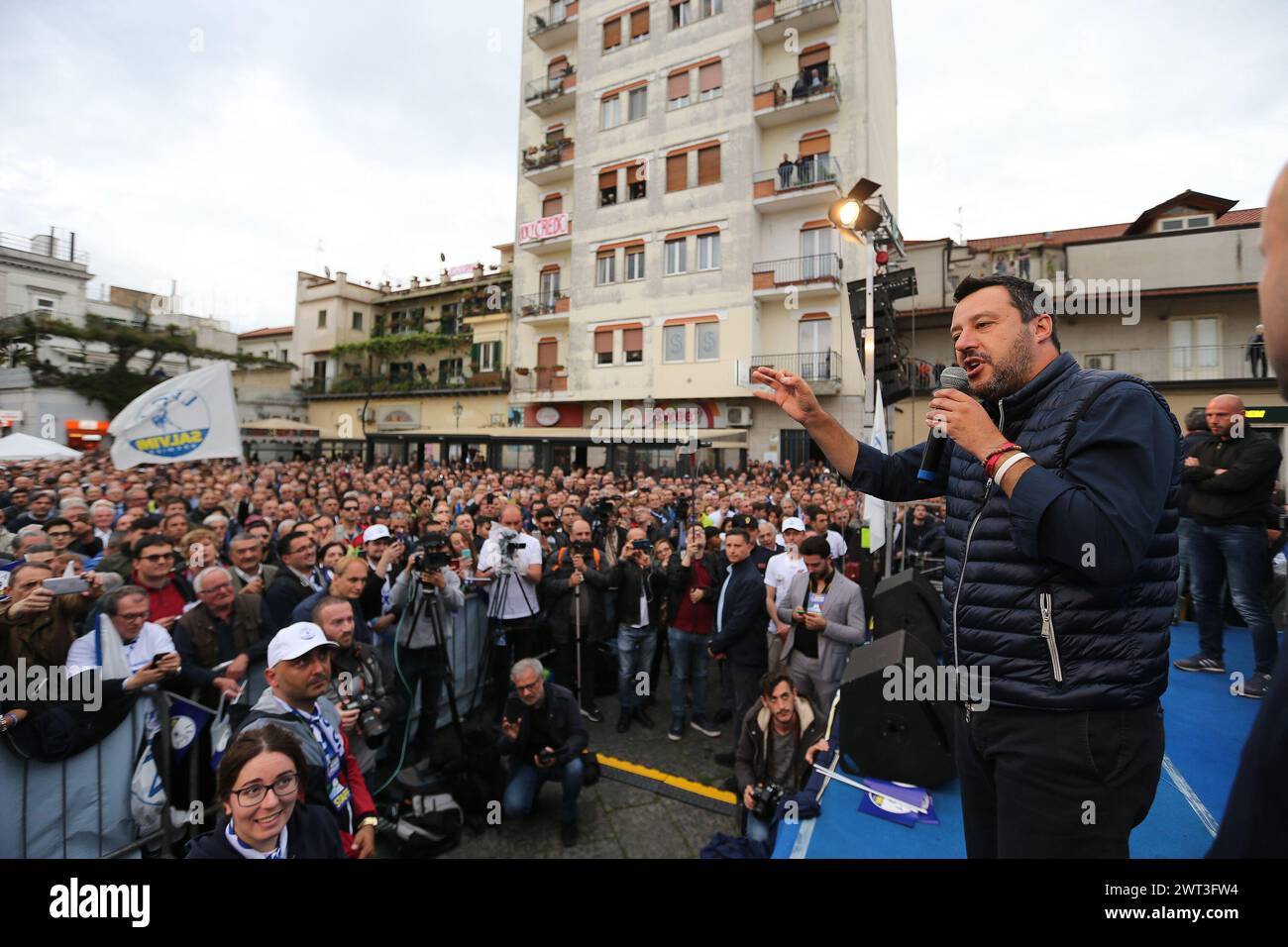 Il Ministro degli interni, Matteo Salvini, durante una manifestazione politica per le elezioni amministrative, nella città di Aversa. Foto Stock